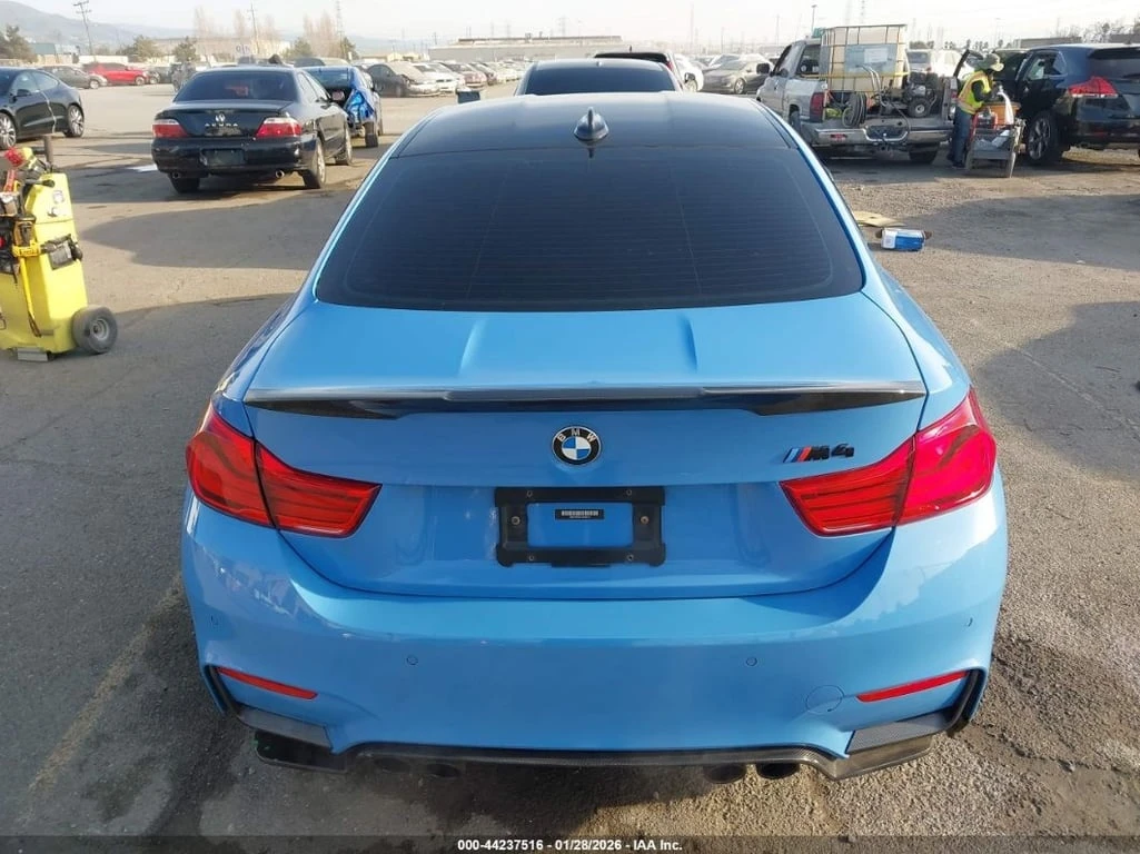 BMW M4 * CARFAX * ПОДГРЕВИ* Harman/Kardon - изображение 8