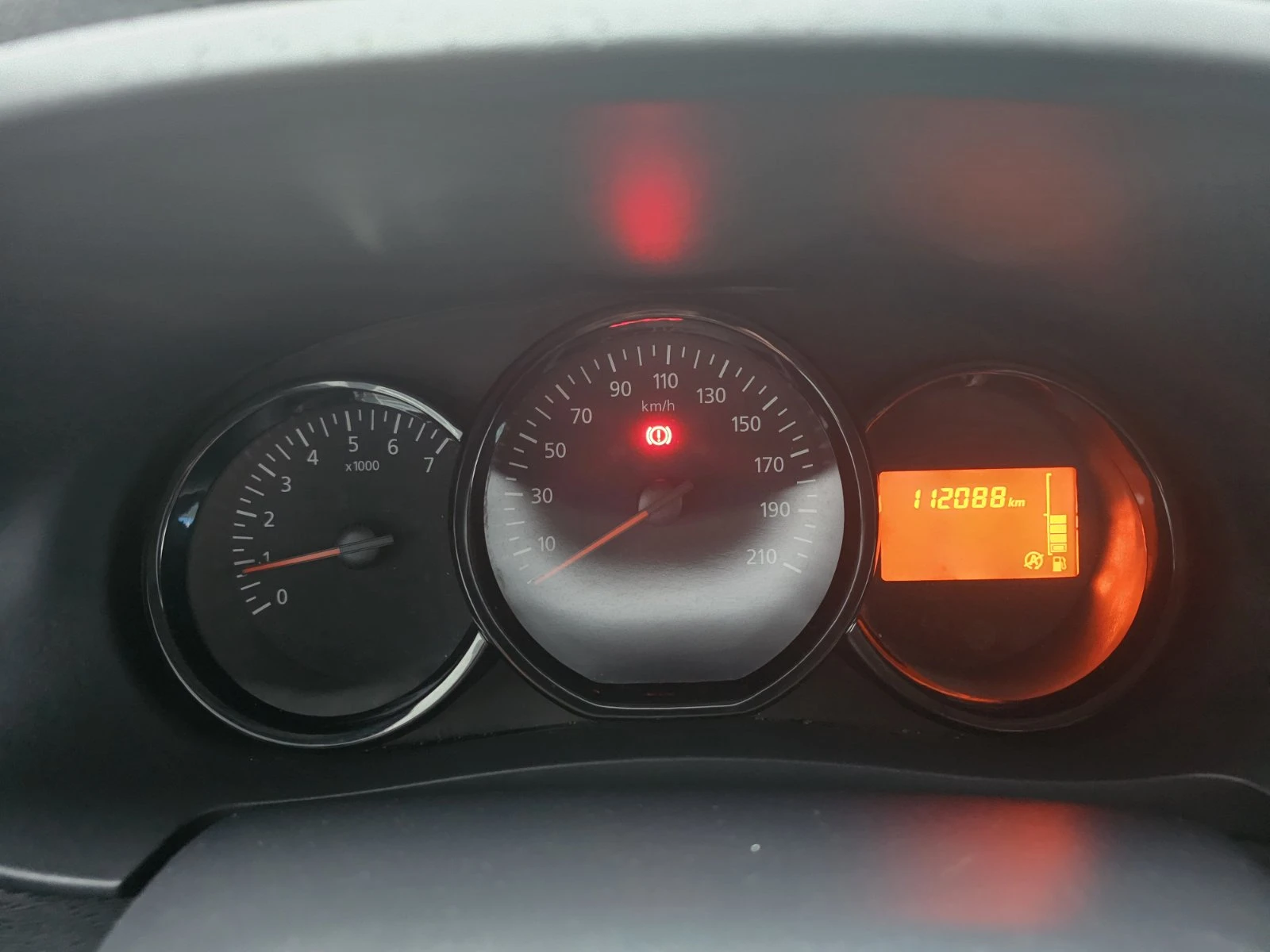 Dacia Dokker dCi 95 к.с. Дизел Stop & Start - изображение 8