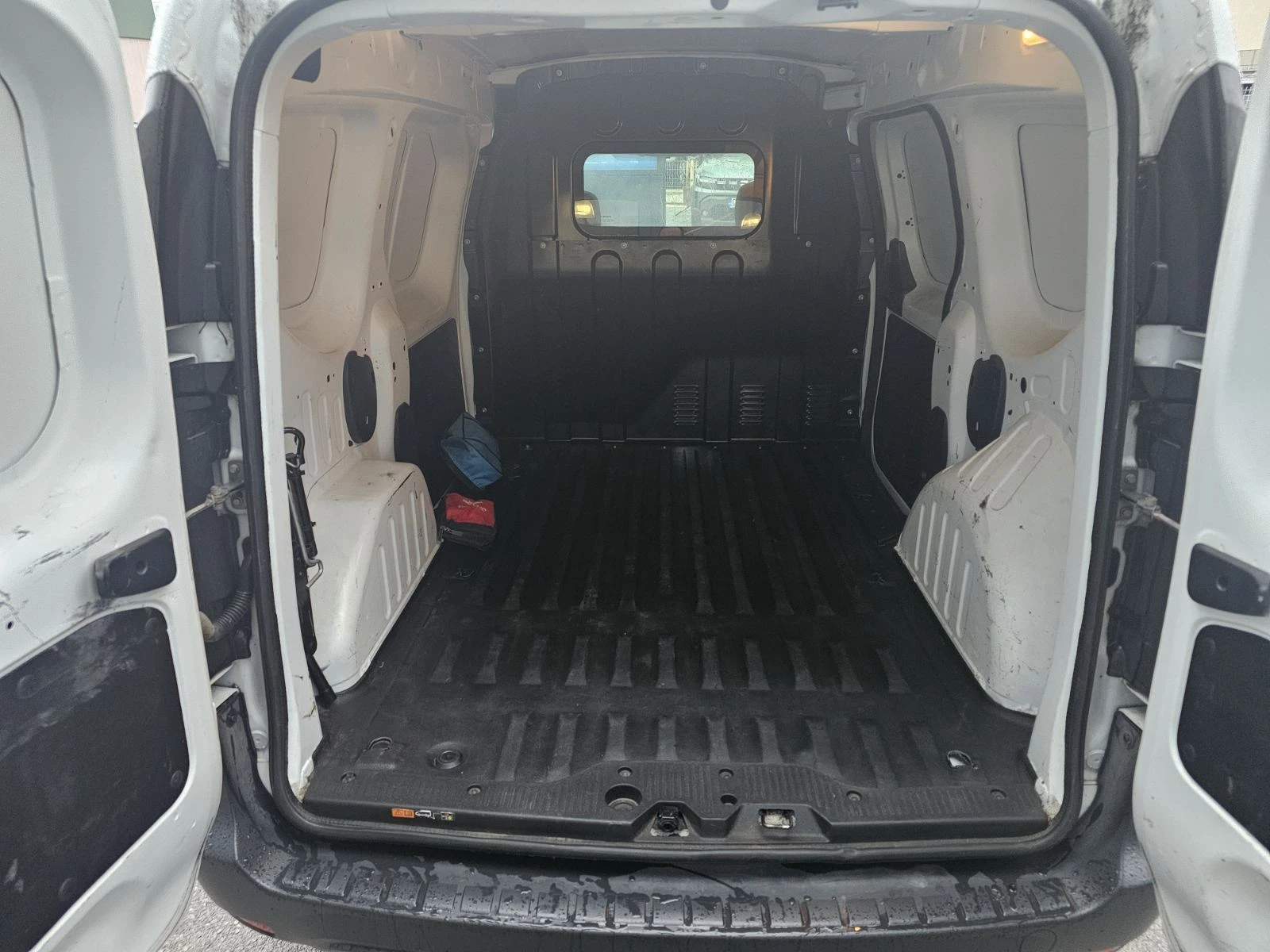 Dacia Dokker dCi 95 �.�. ����� Stop & Start | Mobile.bg � ����������� 12