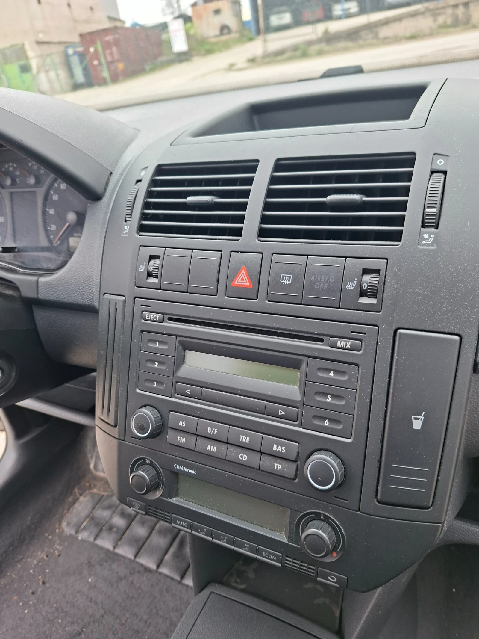 VW Polo 1.4 -75к.с. 5врати от Германия, снимка 12 - Автомобили и джипове - 54027666