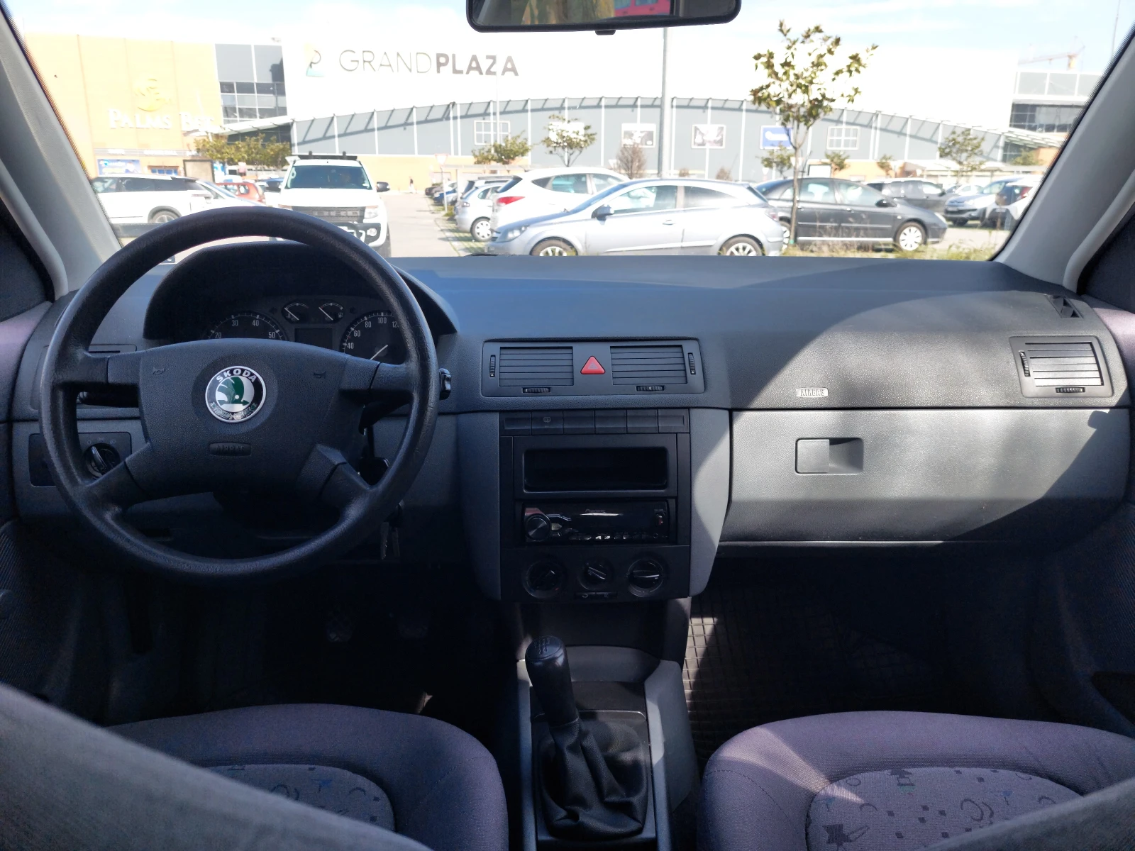 Skoda Fabia 1.4 MPI, снимка 9 - Автомобили и джипове - 54098548