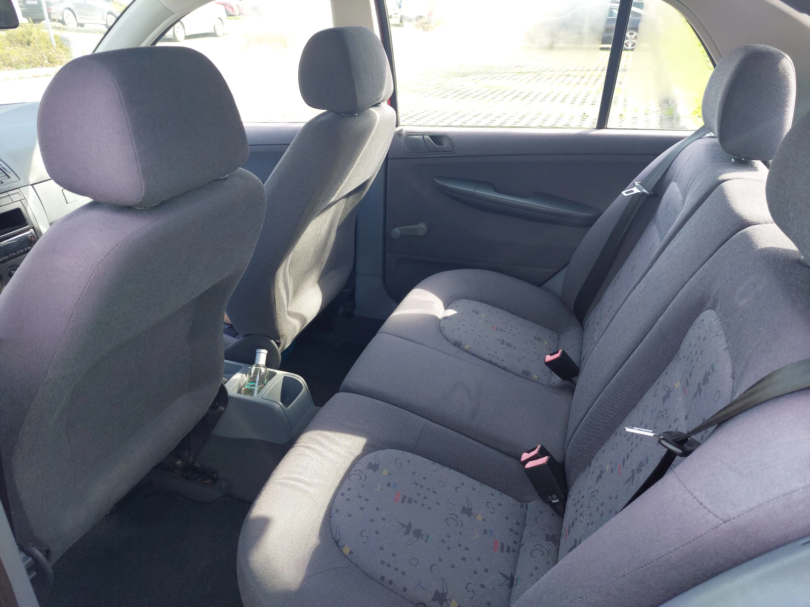 Skoda Fabia 1.4 MPI, снимка 2 - Автомобили и джипове - 54098548