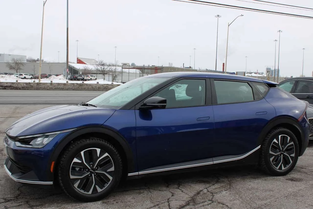 Kia EV6 CARFAX, снимка 3 - Автомобили и джипове - 54379751