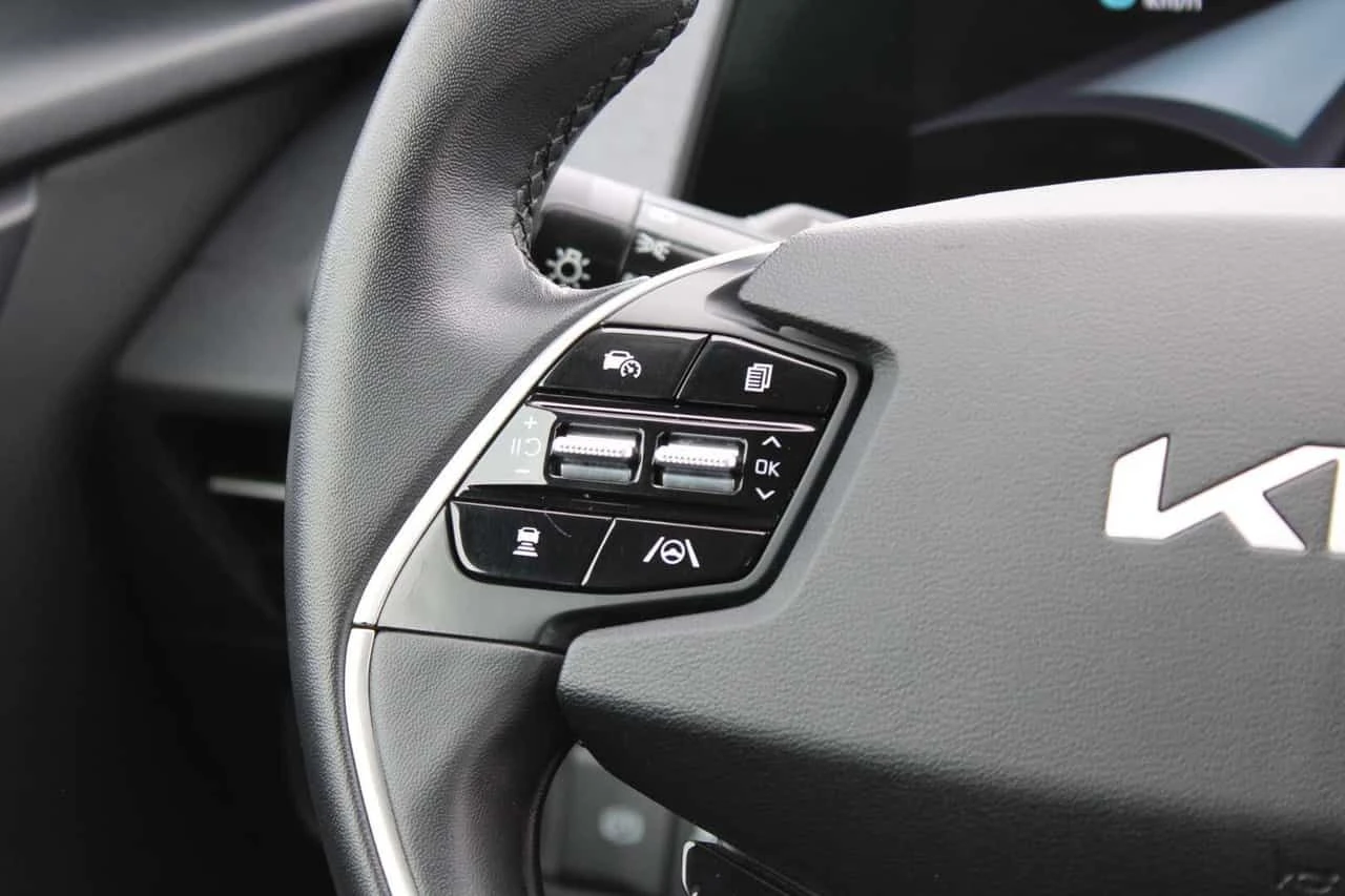 Kia EV6 CARFAX, снимка 13 - Автомобили и джипове - 54379751