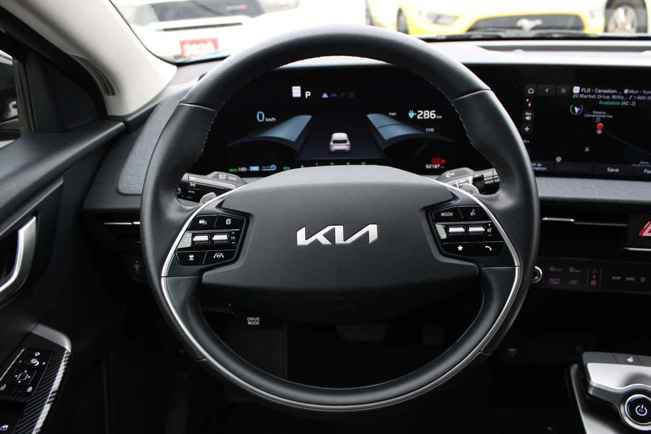 Kia EV6 CARFAX, снимка 12 - Автомобили и джипове - 54379751
