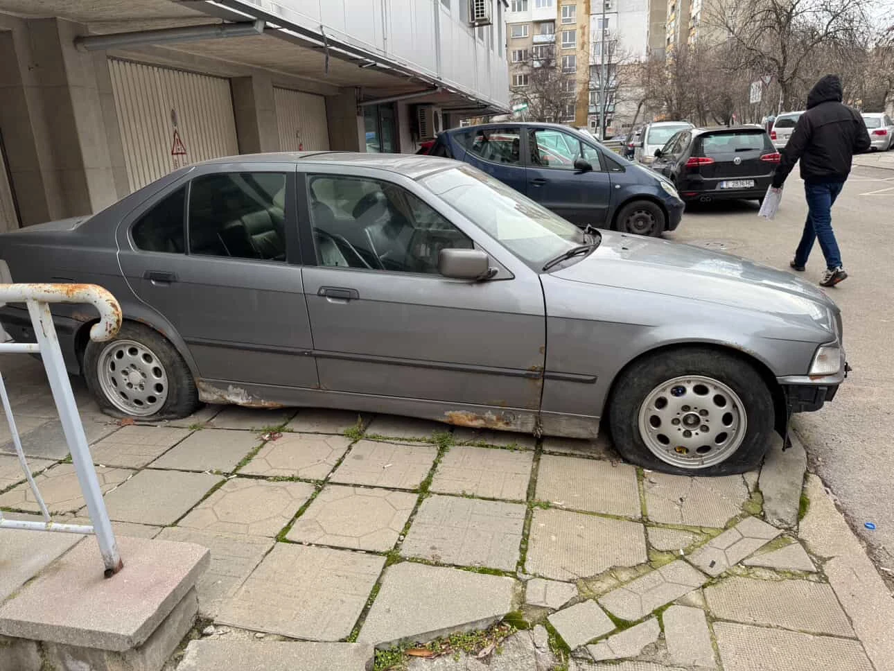 BMW 318 318 is, снимка 7 - Автомобили и джипове - 54410104