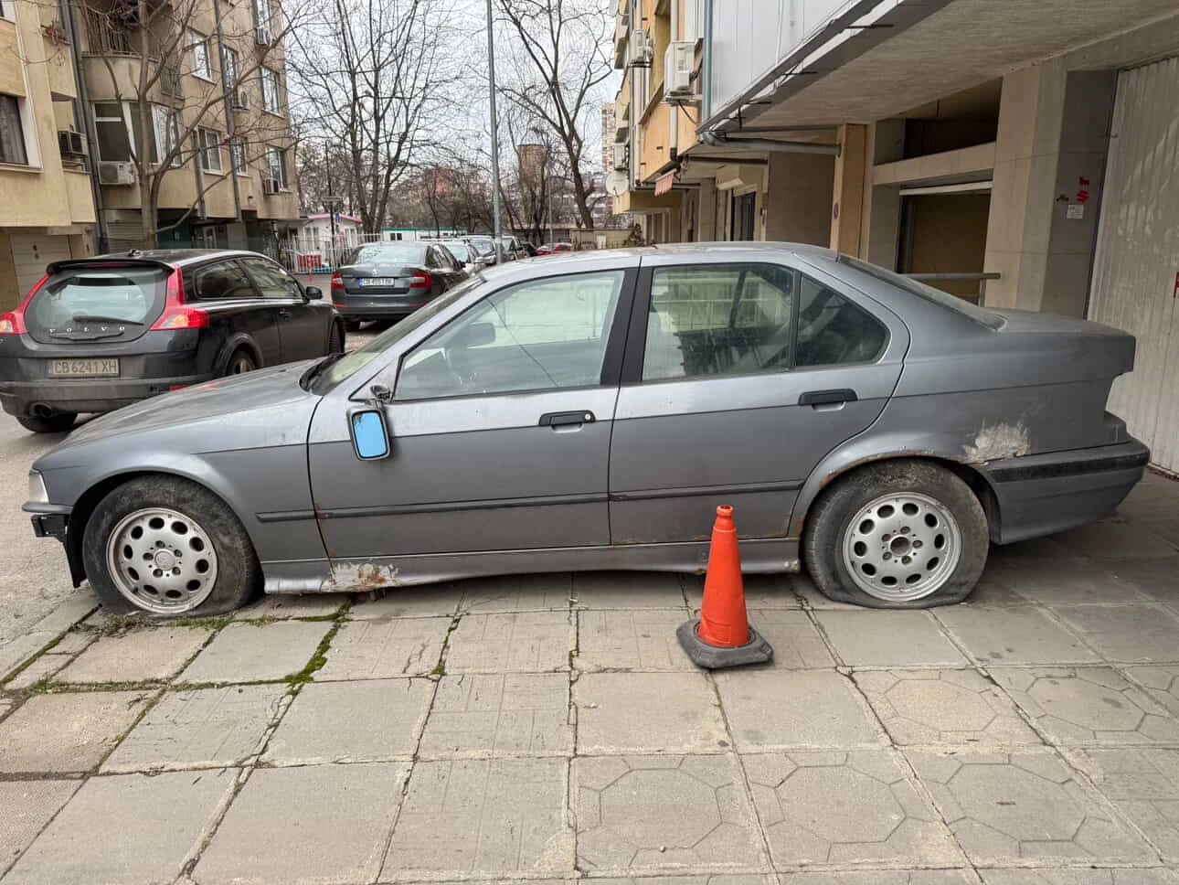 BMW 318 318 is, снимка 10 - Автомобили и джипове - 54410104