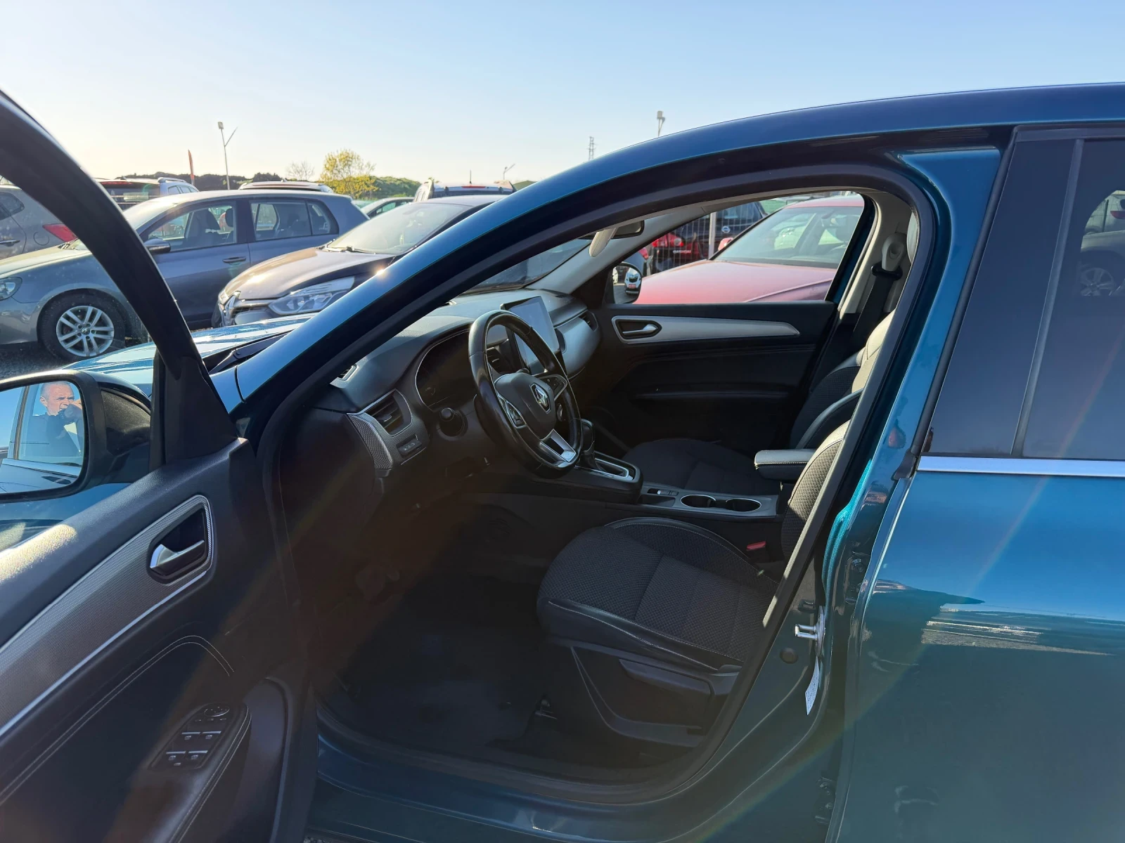 Renault Arkana 1.6 HYBRID E-TECH-LED, снимка 7 - Автомобили и джипове - 54444537