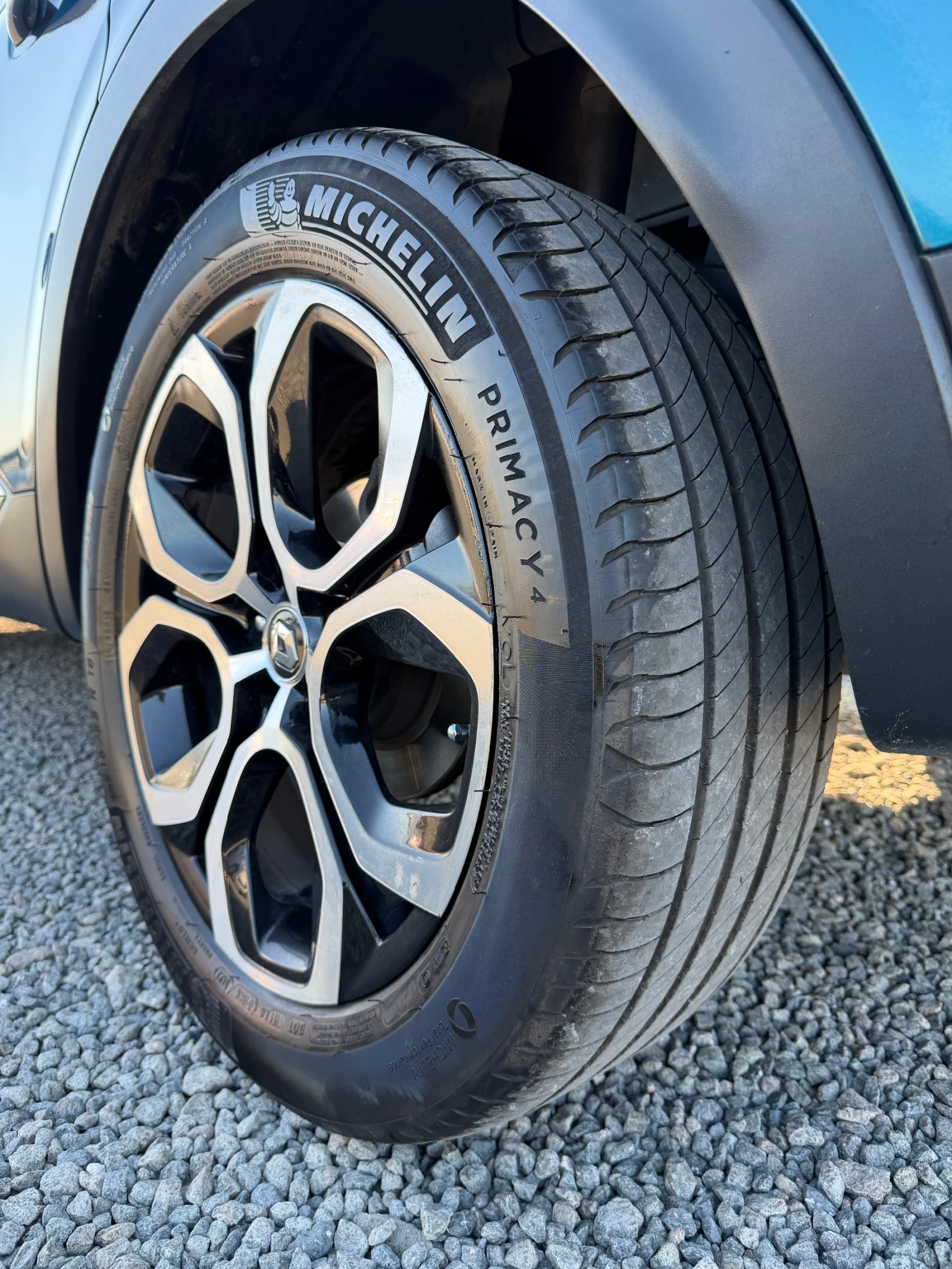 Renault Arkana 1.6 HYBRID E-TECH-LED, снимка 16 - Автомобили и джипове - 54444537