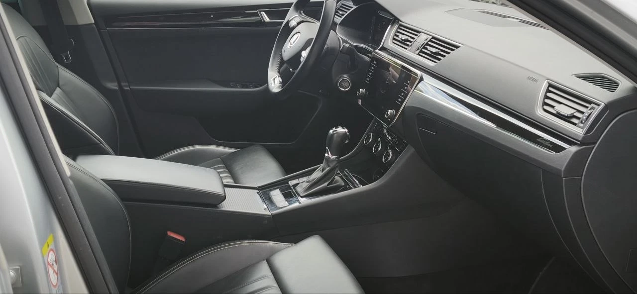 Skoda Superb L&K, снимка 8 - Автомобили и джипове - 54517805