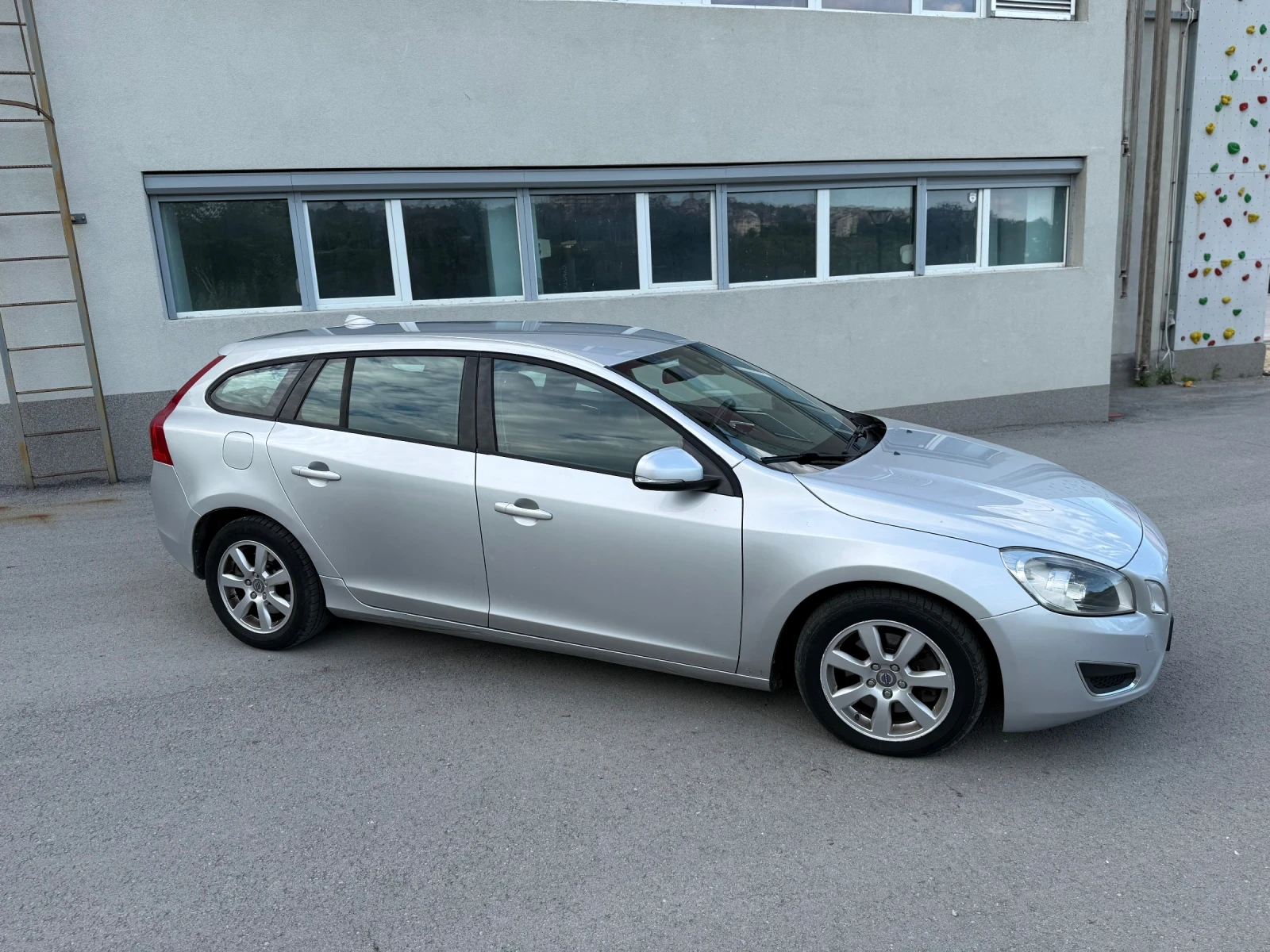 Volvo V60 2.0 D 163 к.с., снимка 3 - Автомобили и джипове - 54918277