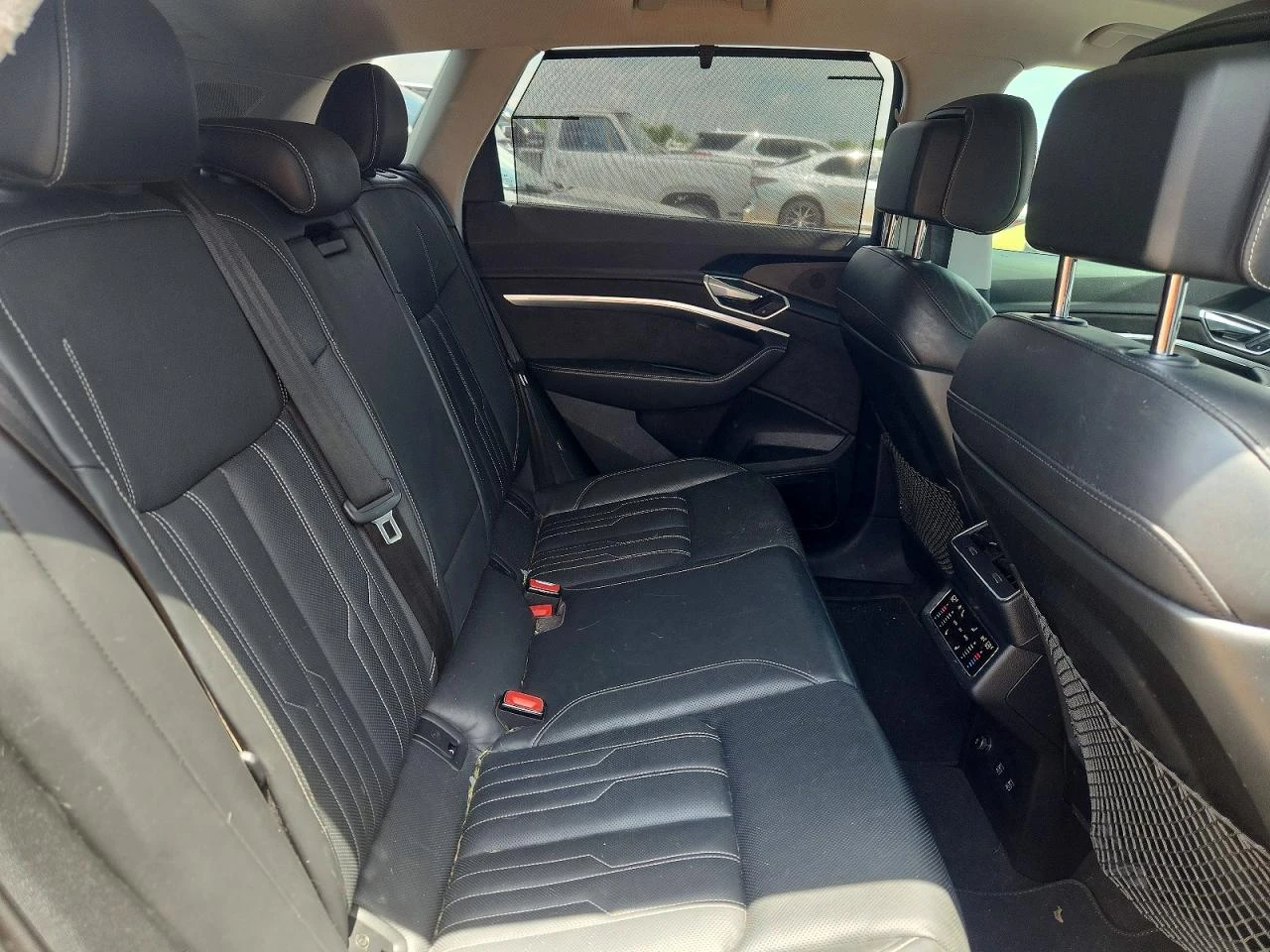 Audi E-Tron Prestige, снимка 10 - Автомобили и джипове - 55004024