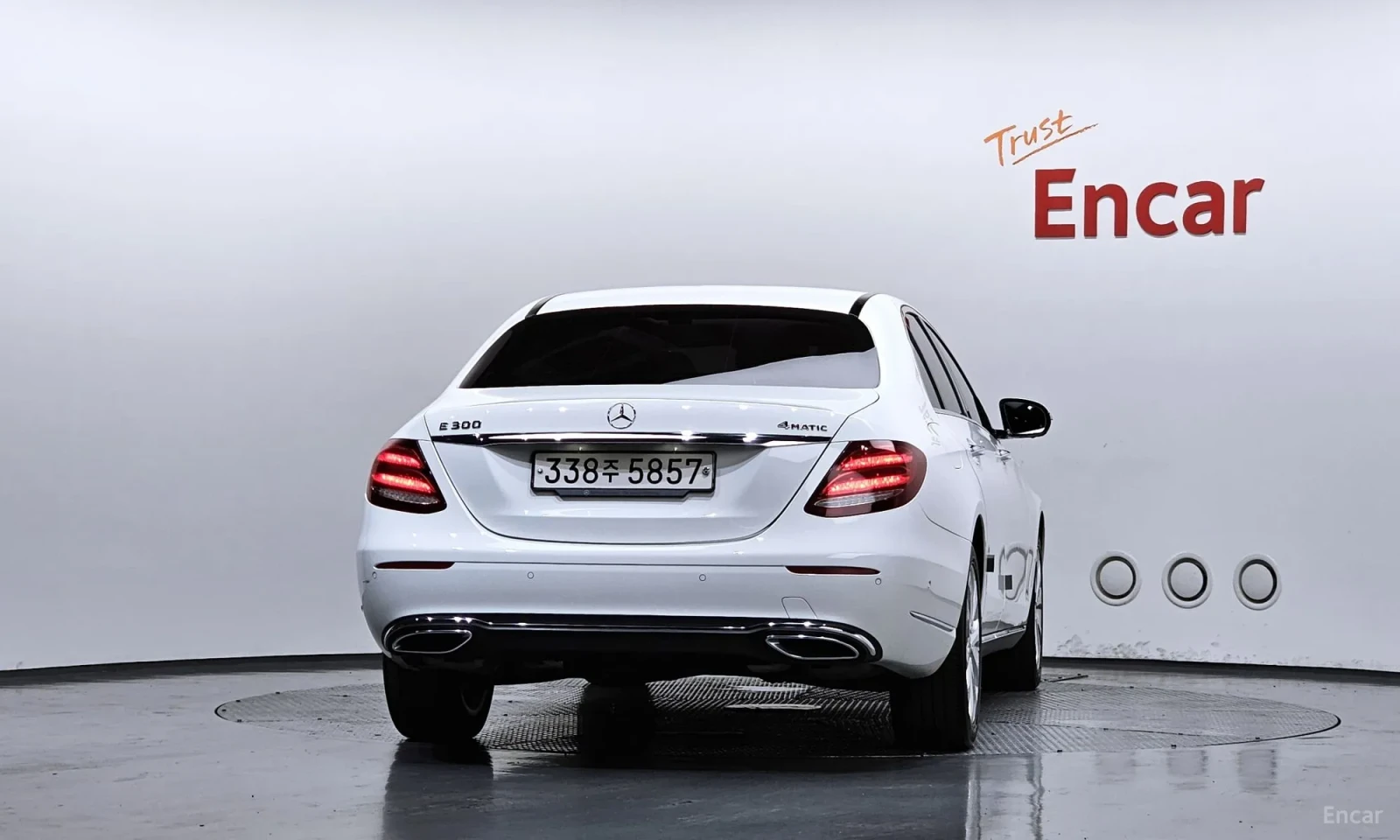 Mercedes-Benz E 300 AMG-LINE* FULL* BURMASTER* OBDUX* 66000KM!!!, снимка 4 - Автомобили и джипове - 55102506