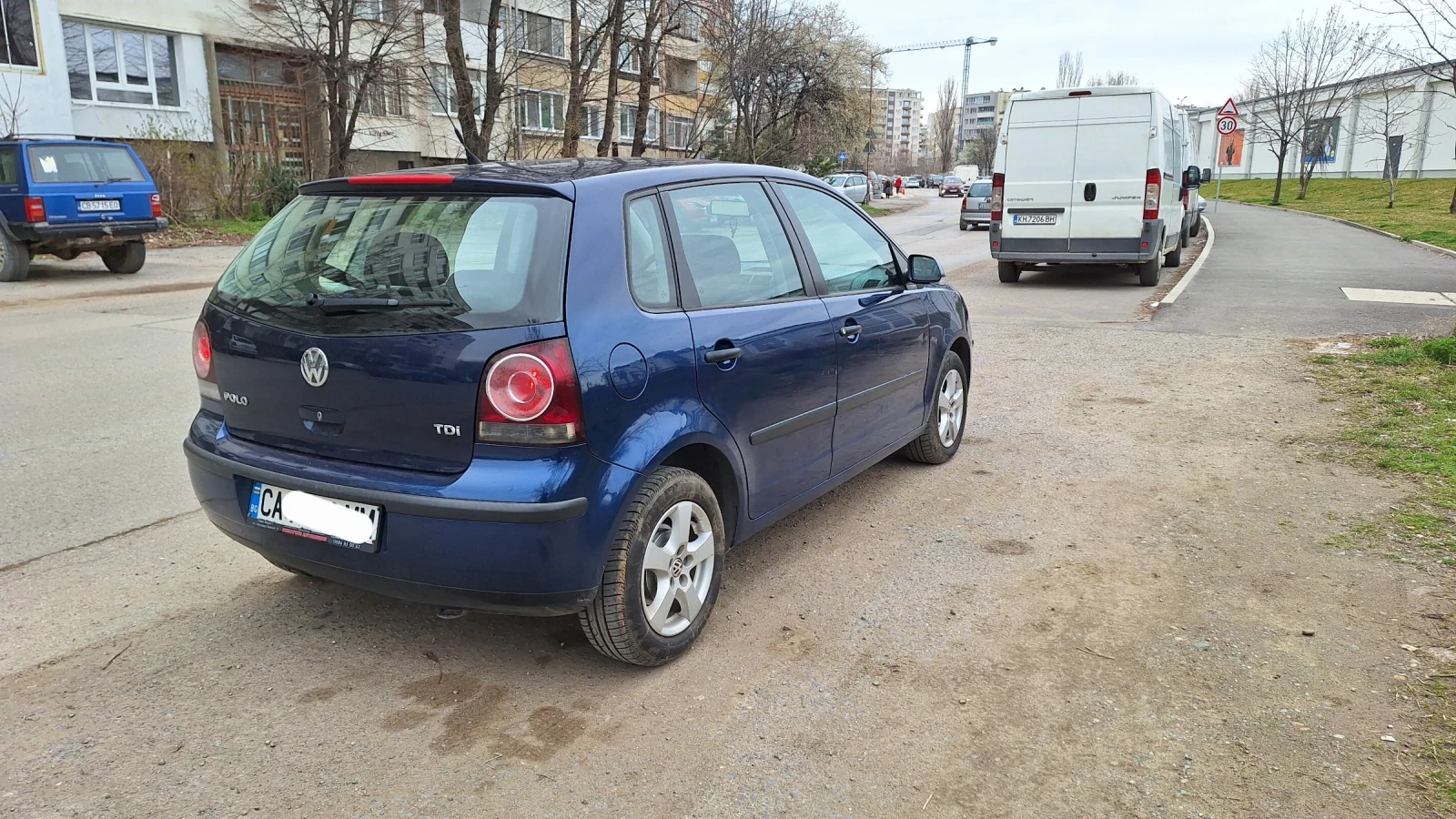 VW Polo 1.4 TDI КЛИМАТИК МН.ДОБЪР , снимка 7 - Автомобили и джипове - 55345563