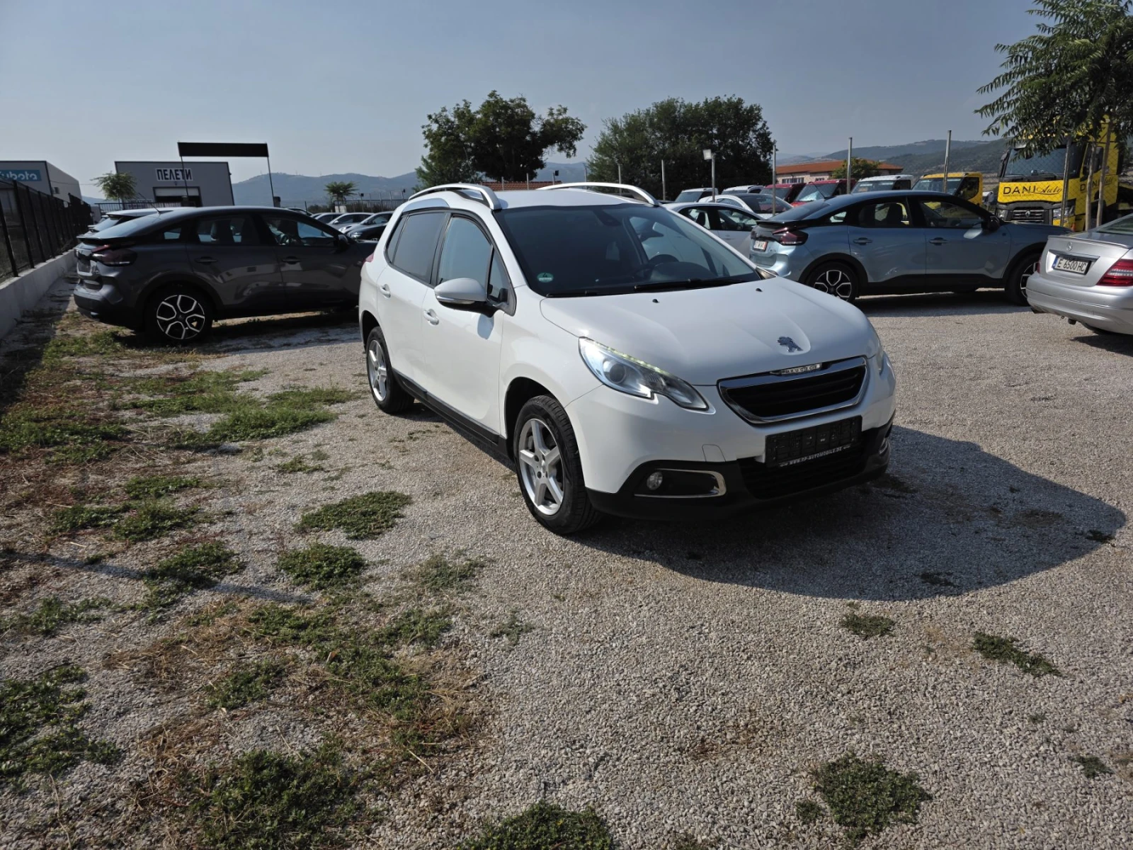 Peugeot 2008 1.2t Джанти| Парктроник| Пълна сервизна история, снимка 4 - Автомобили и джипове - 55767533