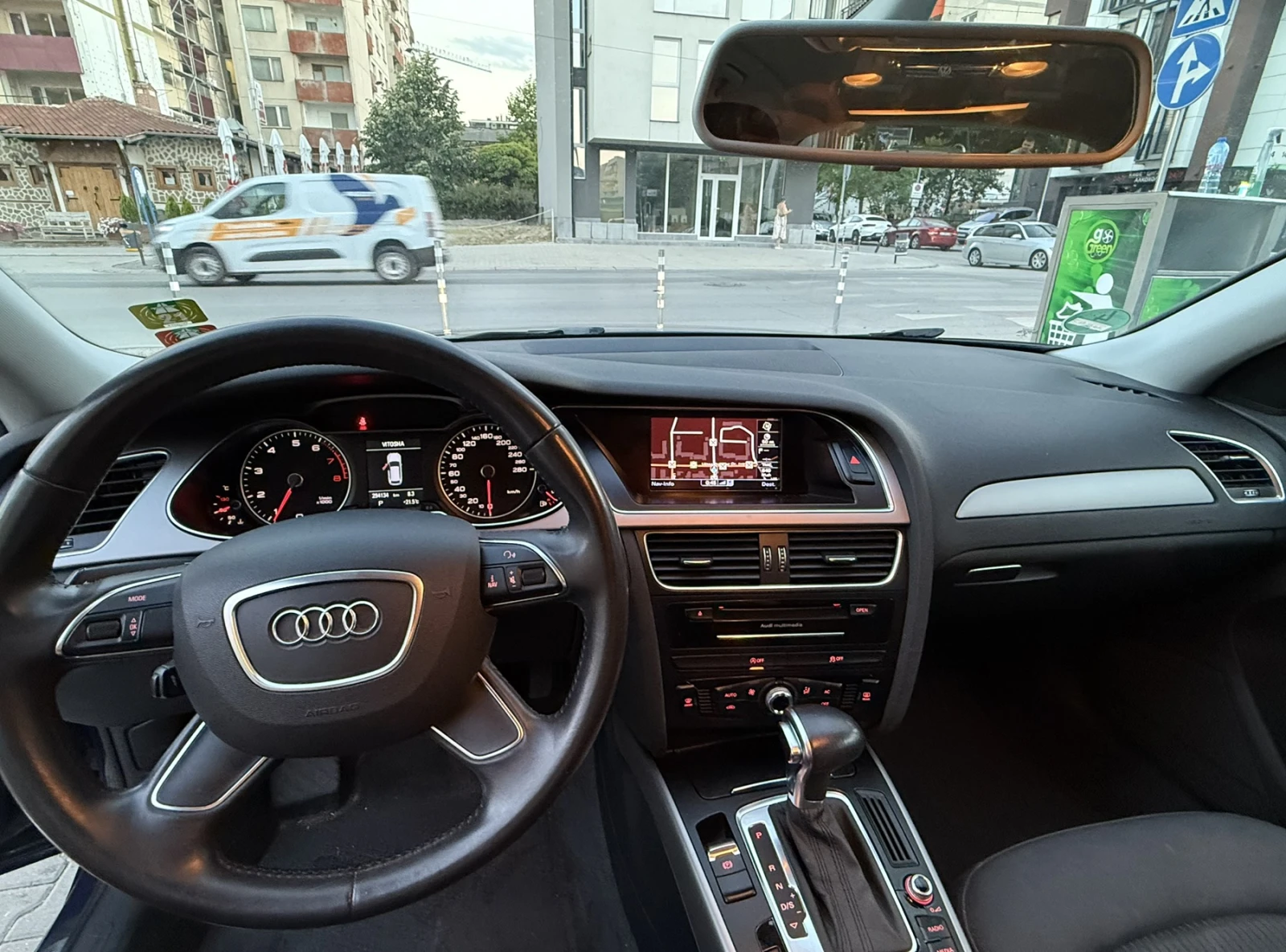 Audi A4 Avant, снимка 7 - Автомобили и джипове - 55771684