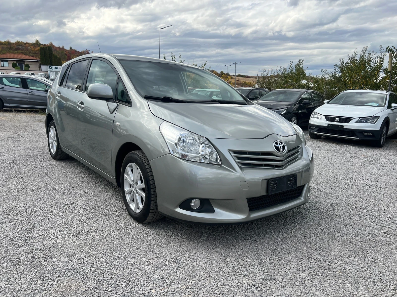 Toyota Verso 1.6i 131k.c 6+ 1 kamera