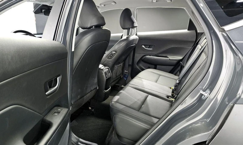 Hyundai Kona Gasoline 1.6 Turbo 2WD Inspiration, снимка 10 - Автомобили и джипове - 52113130