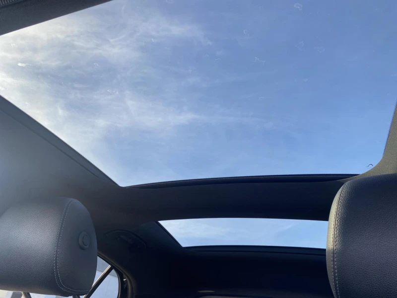 Mercedes-Benz GLA 250 CARFAX /Кожа/Нави/Подгрев/Панорама, снимка 10 - Автомобили и джипове - 53570378