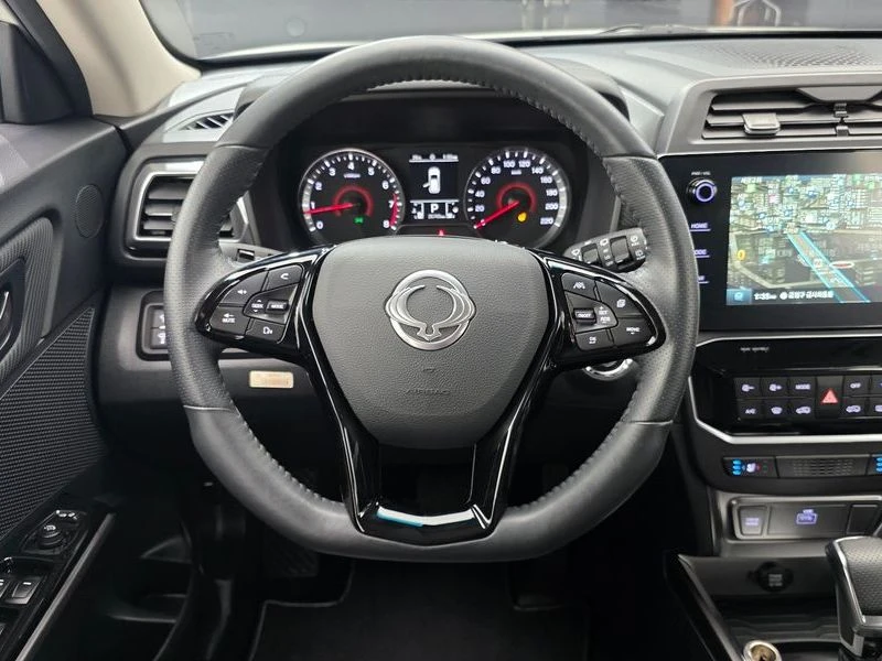 SsangYong Tivoli 1.6 173910 Automatic, снимка 12 - Автомобили и джипове - 55749354