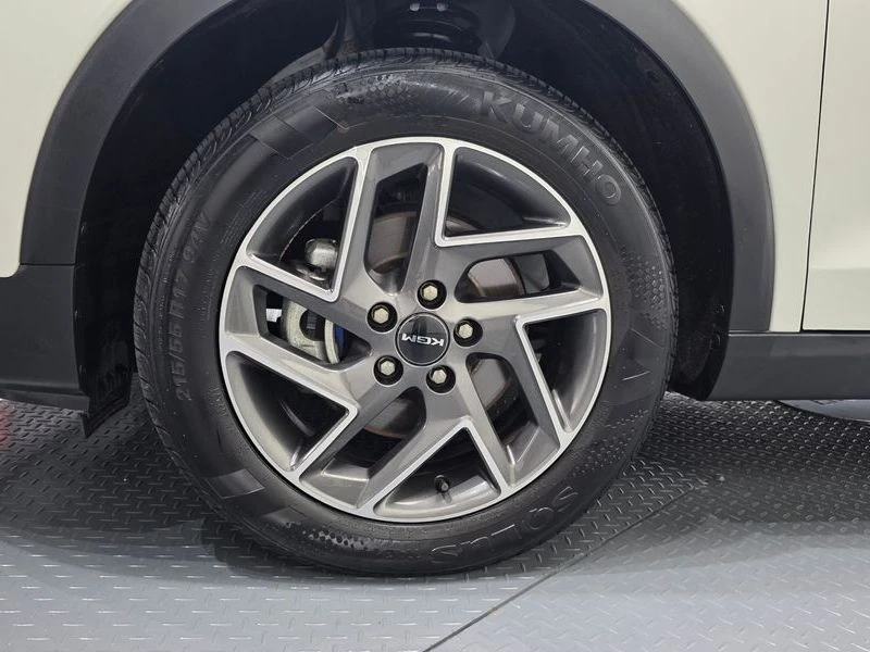 SsangYong Tivoli 1.6 173910 Automatic, снимка 4 - Автомобили и джипове - 55749354