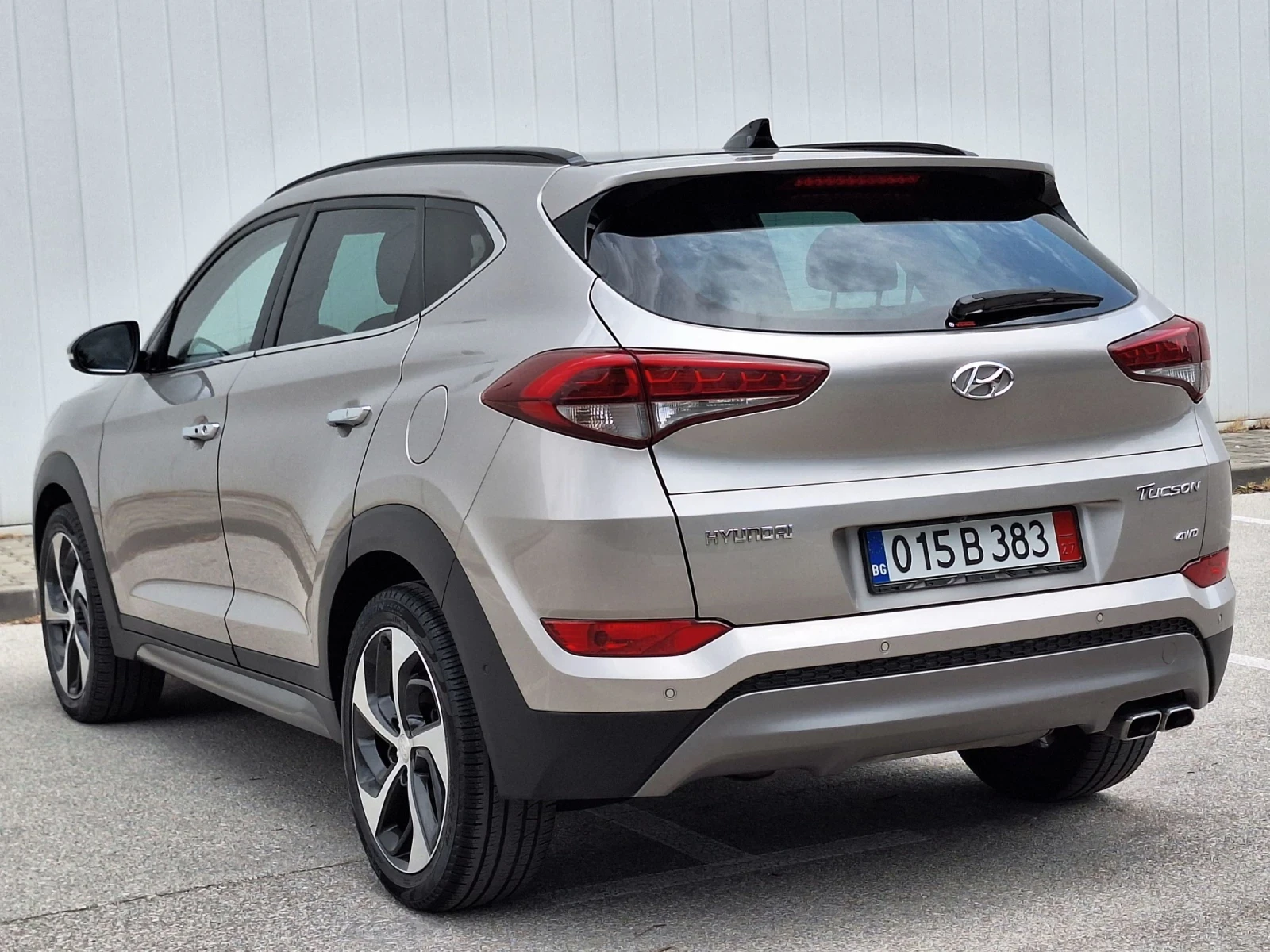 Hyundai Tucson PREMIUM 2.0CRDI 185кс 4х4 ПЪЛНА СЕРВИЗНА ИСТОРИЯ - изображение 5