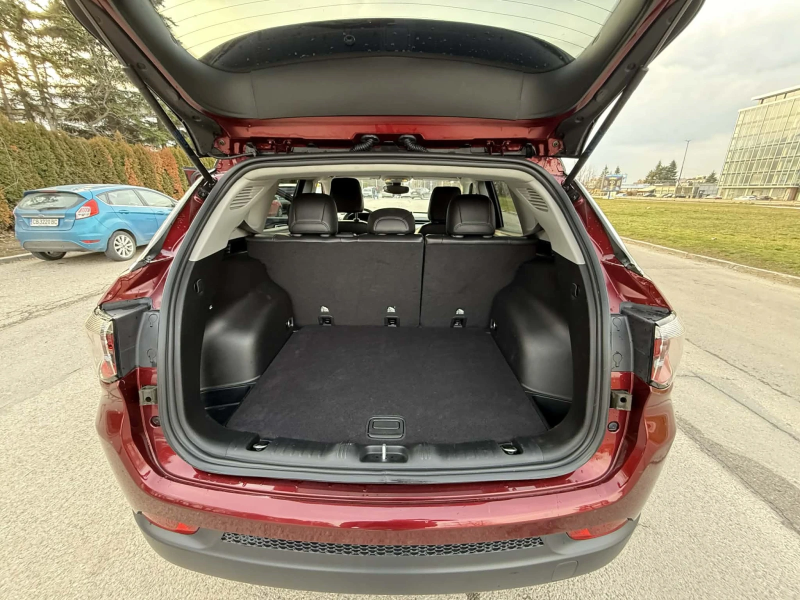 Jeep Compass Limited, снимка 14 - Автомобили и джипове - 53715314