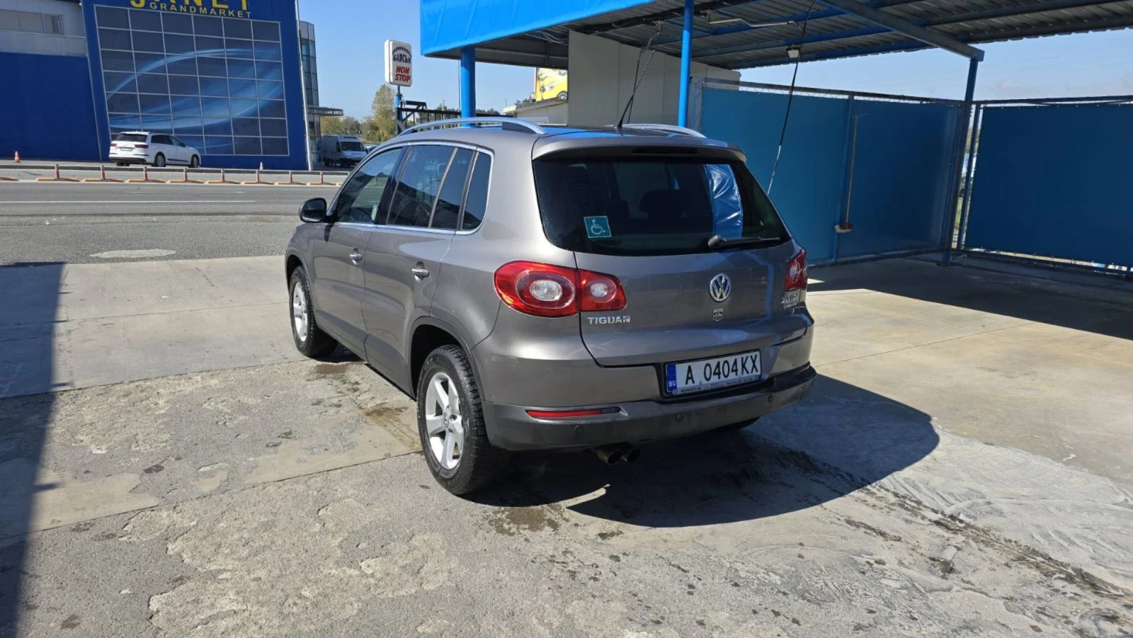 VW Tiguan, снимка 3 - Автомобили и джипове - 54597297
