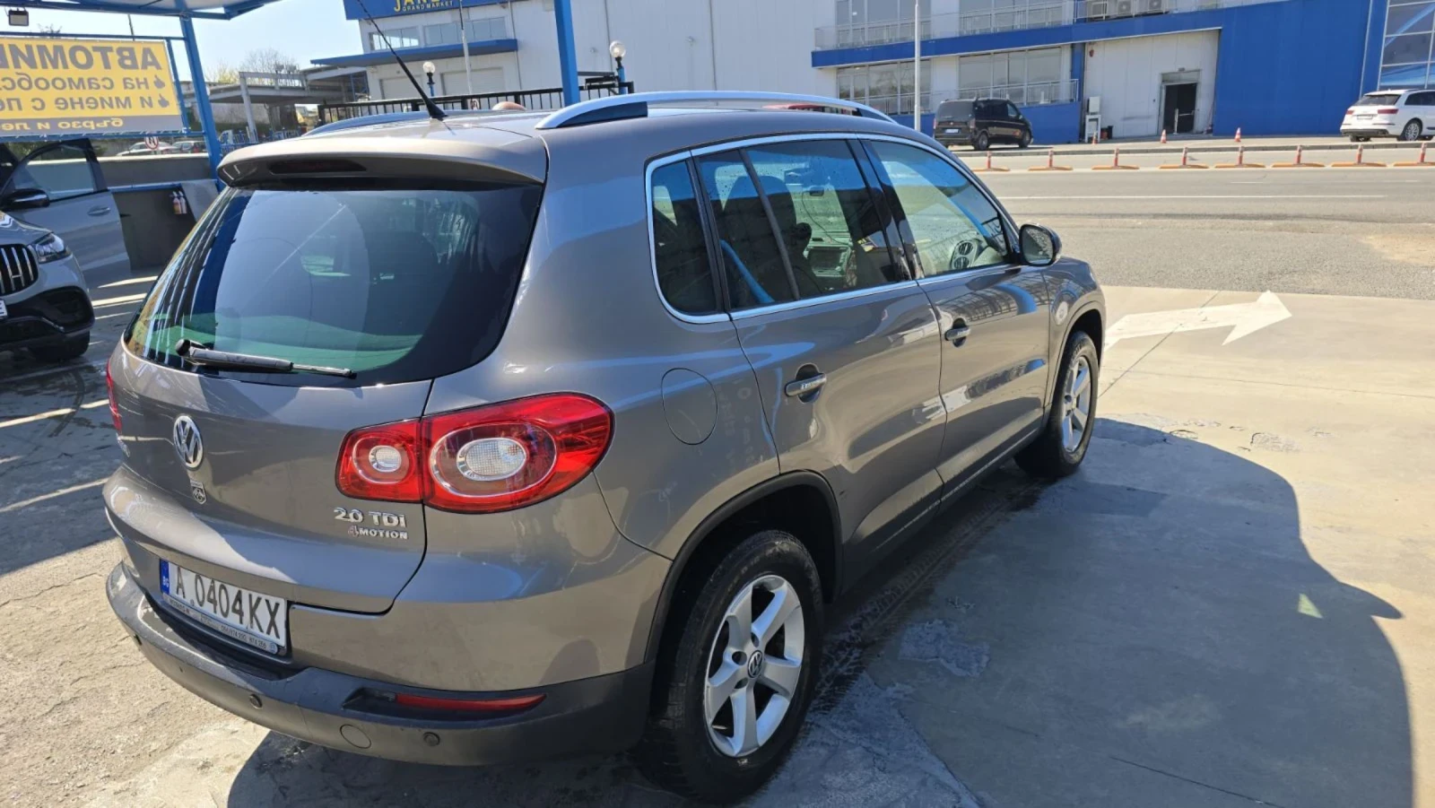 VW Tiguan, снимка 9 - Автомобили и джипове - 54597297