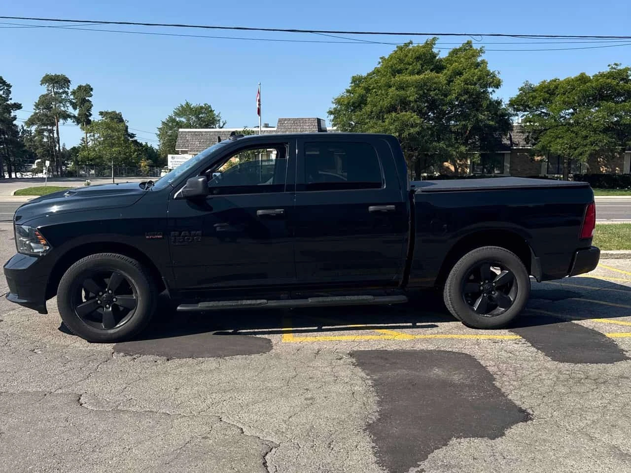 Dodge RAM 1500 * Express * CARFAX * ЛИЦЕНЗИРАН ДИЛЪР, снимка 2 - Автомобили и джипове - 55541551