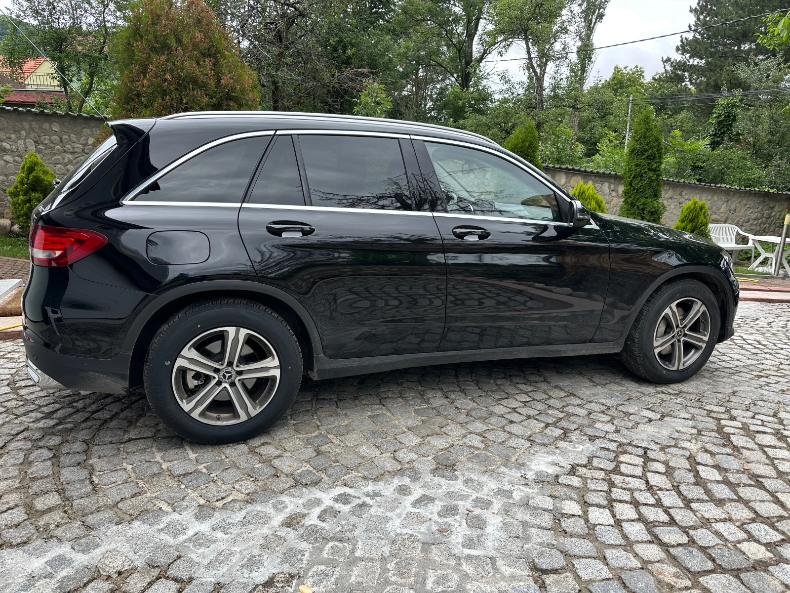 Mercedes-Benz GLC 220 4Matic Exclusive, снимка 4 - Автомобили и джипове - 56171903