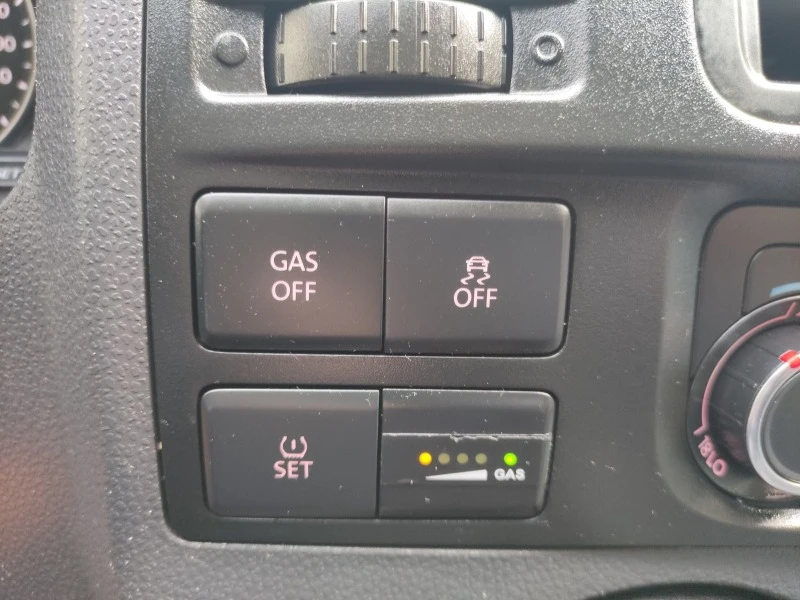 VW T5 2.0 бензин/CNG 116 k.c., снимка 16 - Бусове и автобуси - 52622310