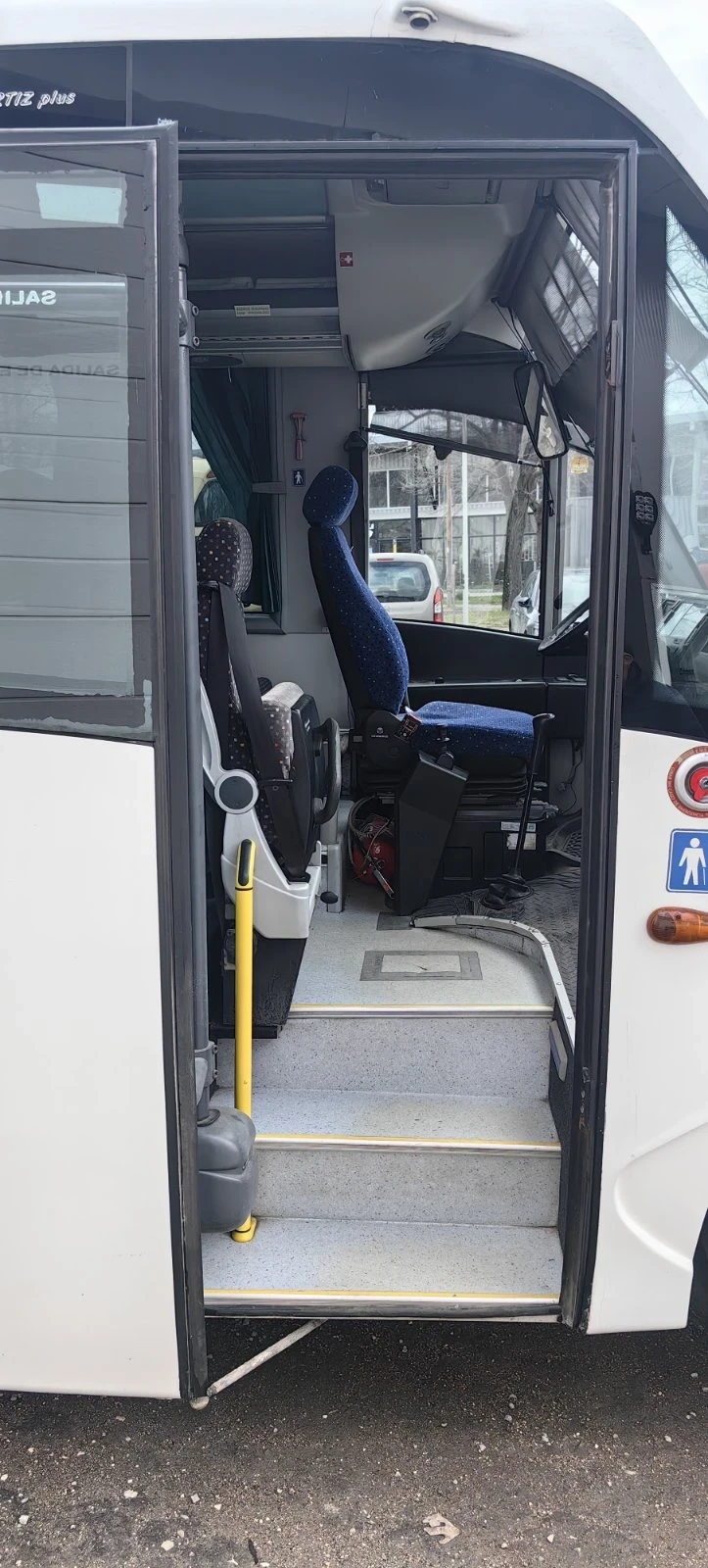 Mercedes-Benz Sprinter 518, снимка 4 - Бусове и автобуси - 54195013