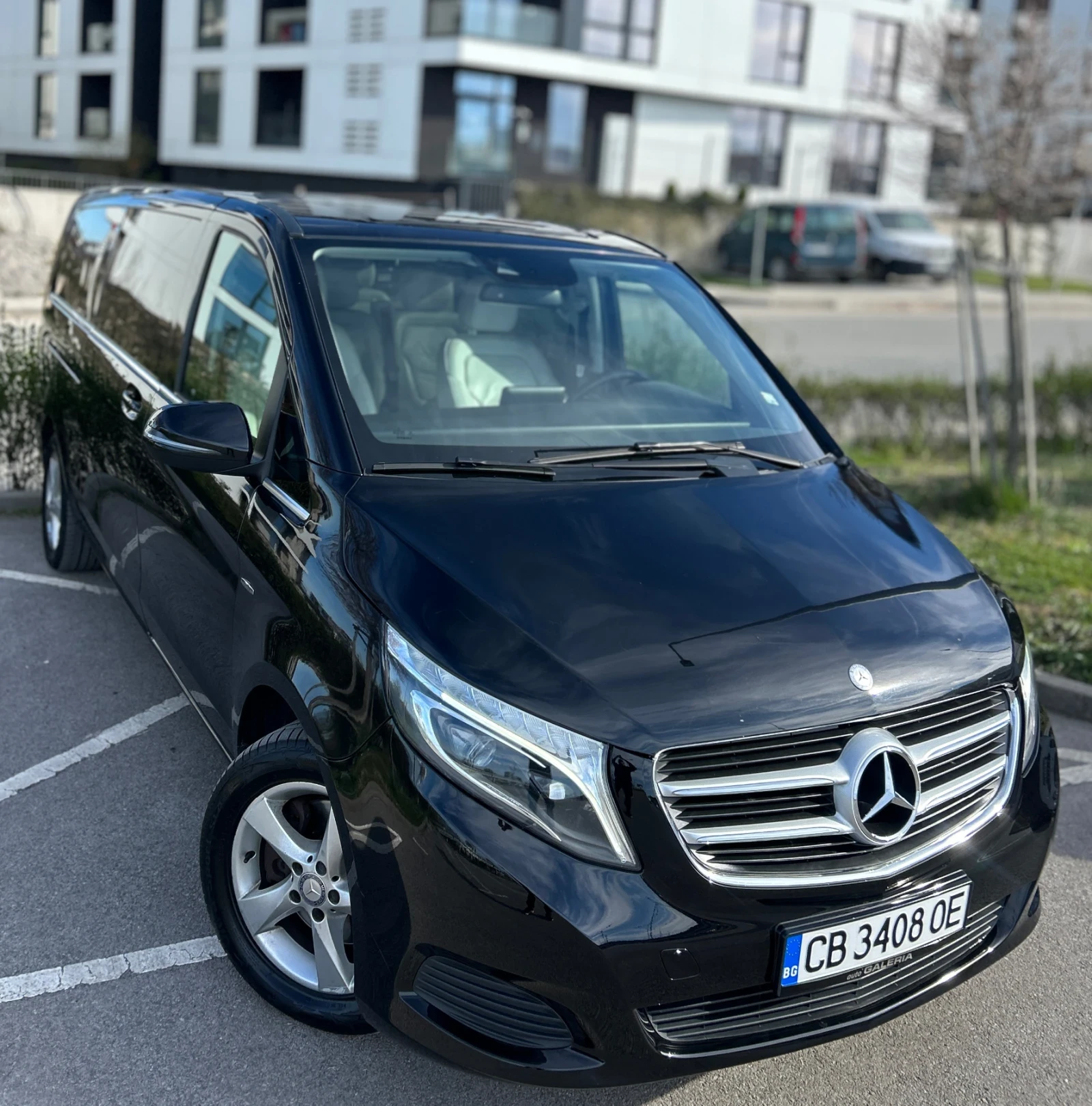 Mercedes-Benz V 250 EXTRA LONG* PREMIUM* 8+ 1, снимка 2 - Бусове и автобуси - 54120473