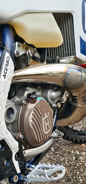 Обява за продажба на Husqvarna TE TPI 300  136 часа 20 от ремонт  ~11 700 лв. - изображение 4 | Auto.bg Обява за продажба на Husqvarna TE TPI 300  136 часа 20 от ремонт  ~11 700 лв. - изображение 4