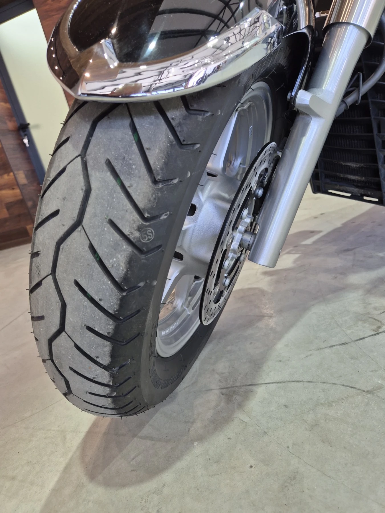 Yamaha Xvs 1300 Midnight Star КАТО НОВ! Нов внос ШВЕЙЦАРИЯ!!!, снимка 15 - Мотоциклети и мототехника - 54111816