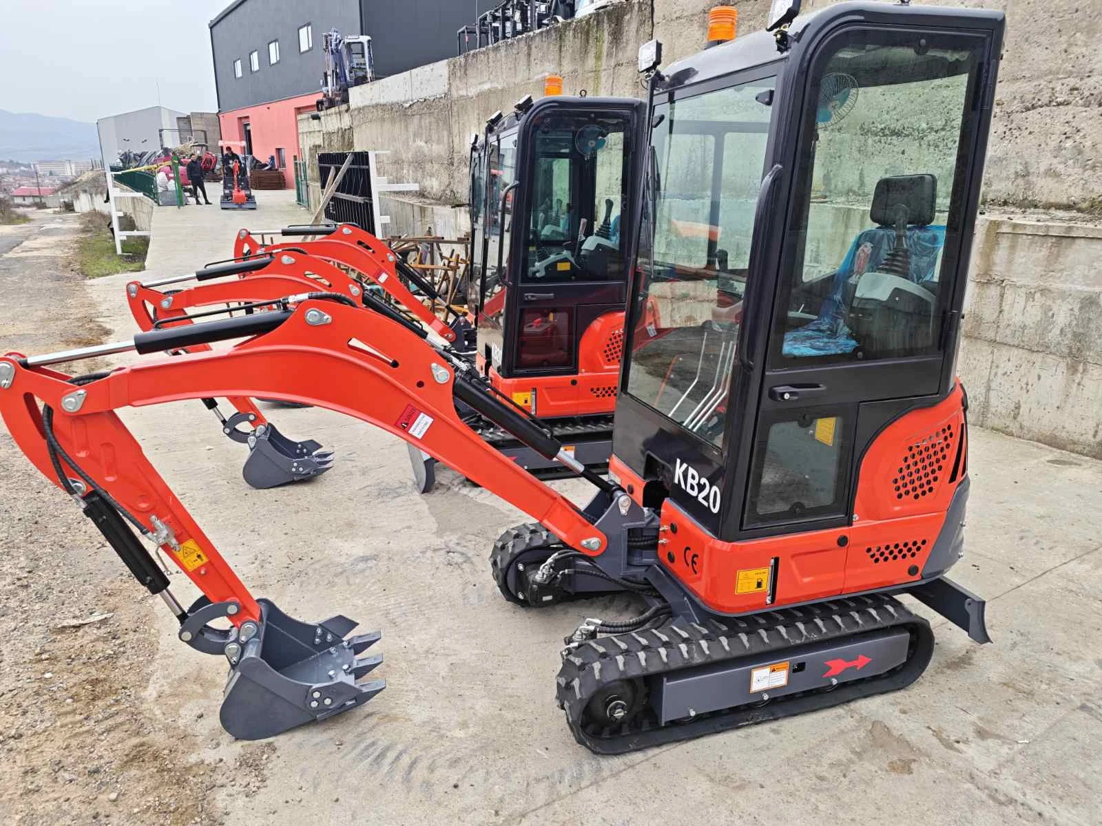 ����� Kobelco 2 TON �����  ��� 3 ��������� | Mobile.bg � ����������� 1