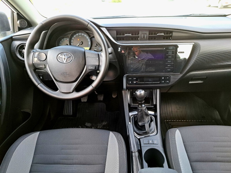 Toyota Auris 1.4 D4D 90 кс 6ск., снимка 10 - Автомобили и джипове - 45127962