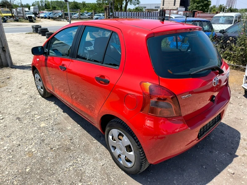 Toyota Yaris 1.0 vvti, снимка 2 - Автомобили и джипове - 46586452