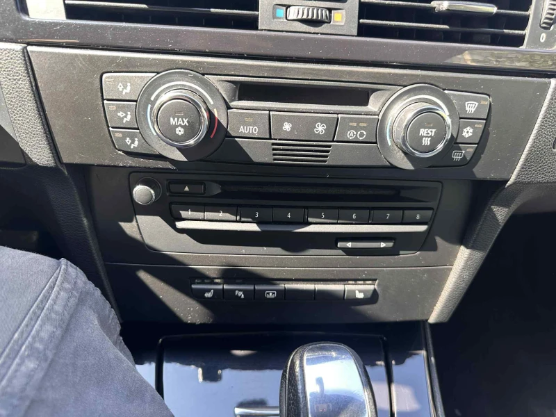 BMW 320, снимка 11 - Автомобили и джипове - 52593686