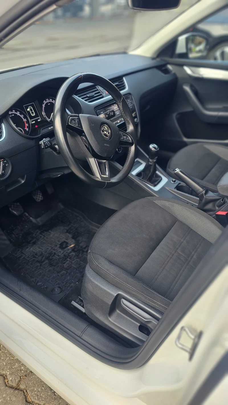Skoda Octavia TDI, ЕДИН СОБСТВЕНИК, РЕАЛНИ КИОМЕТРИ., снимка 5 - Автомобили и джипове - 52640433