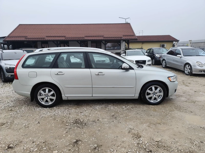 Volvo V50 1.6 дизел , снимка 4 - Автомобили и джипове - 53462075
