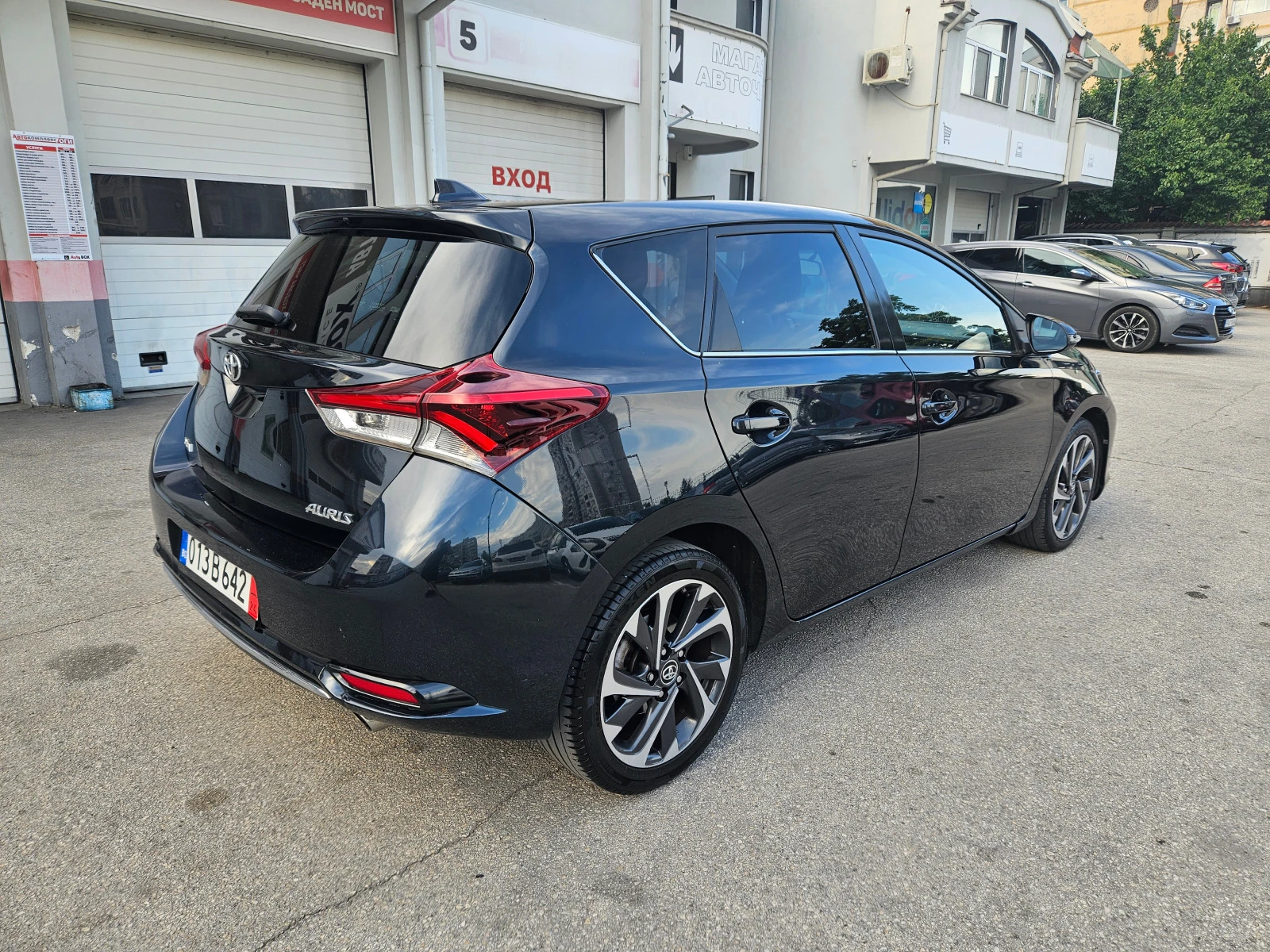 Toyota Auris 1.6 D-4D (112hp) Navi-камера-Хечбек - изображение 5