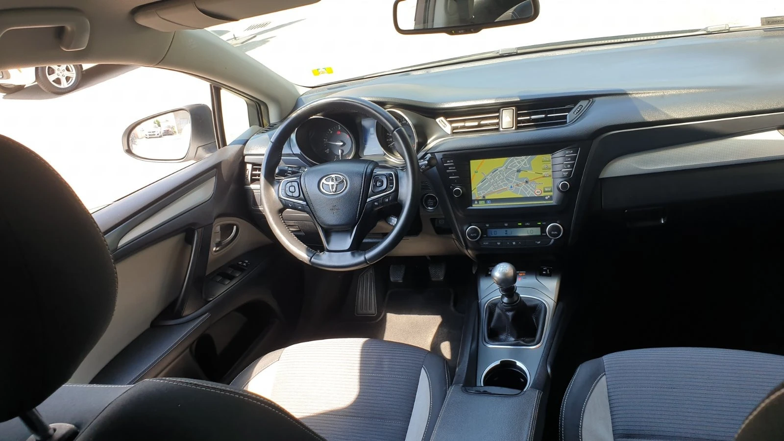 Toyota Avensis 2.0 D-4D/LED/NAVI/KEYLESS/GERMANY   | Mobile.bg   13