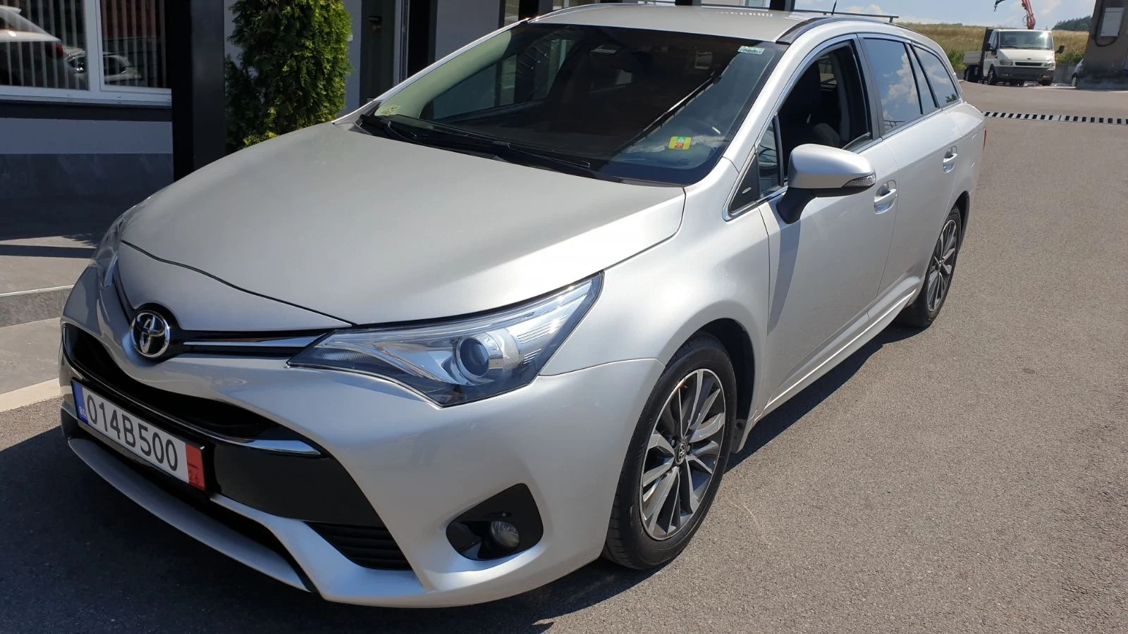 Toyota Avensis 2.0 D-4D/LED/NAVI/KEYLESS/GERMANY   - изображение 2