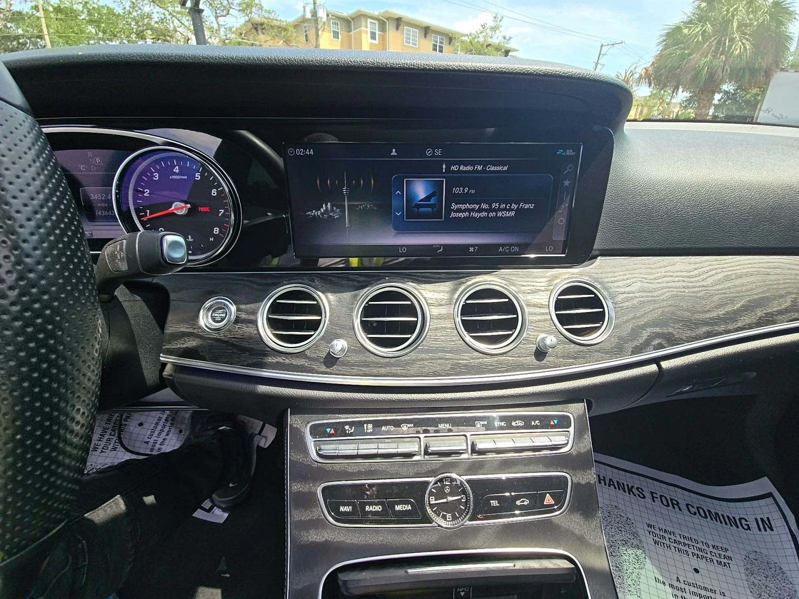 Mercedes-Benz E 300  - изображение 6