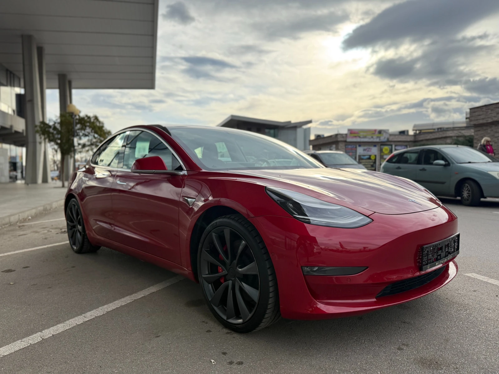Tesla Model 3 Performance 4x4 2  /513.  | Mobile.bg   6