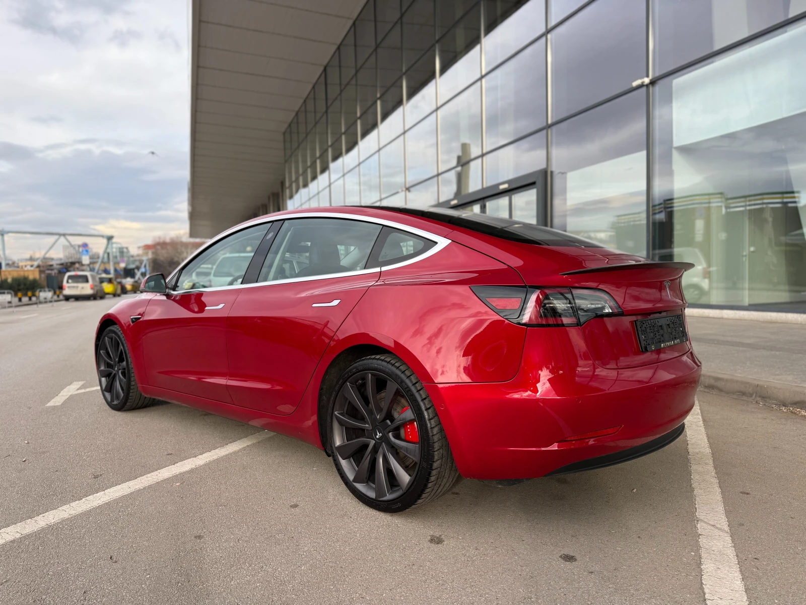 Tesla Model 3 Performance 4x4 2  /513.  | Mobile.bg   3