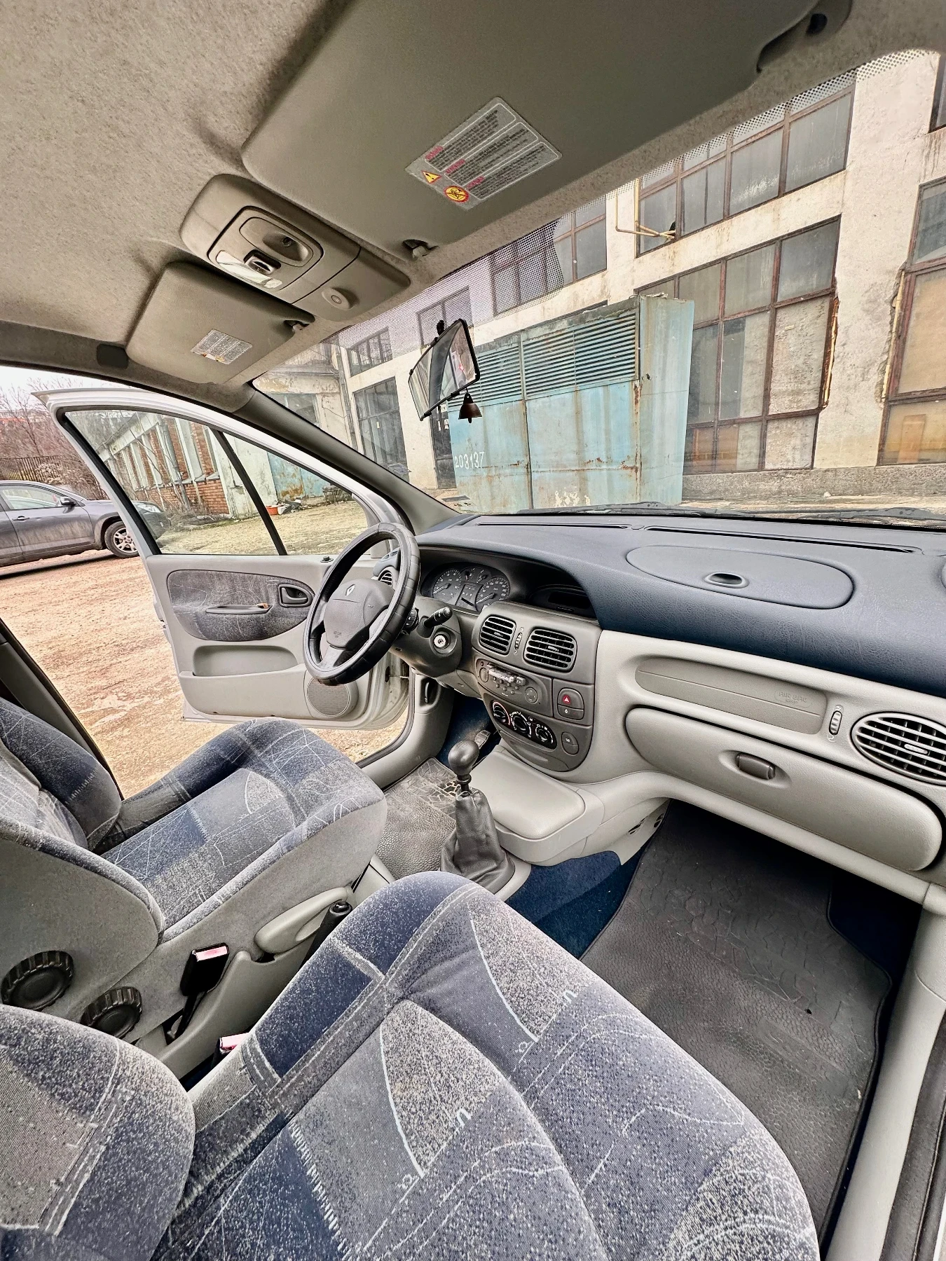 Renault Scenic  - изображение 9