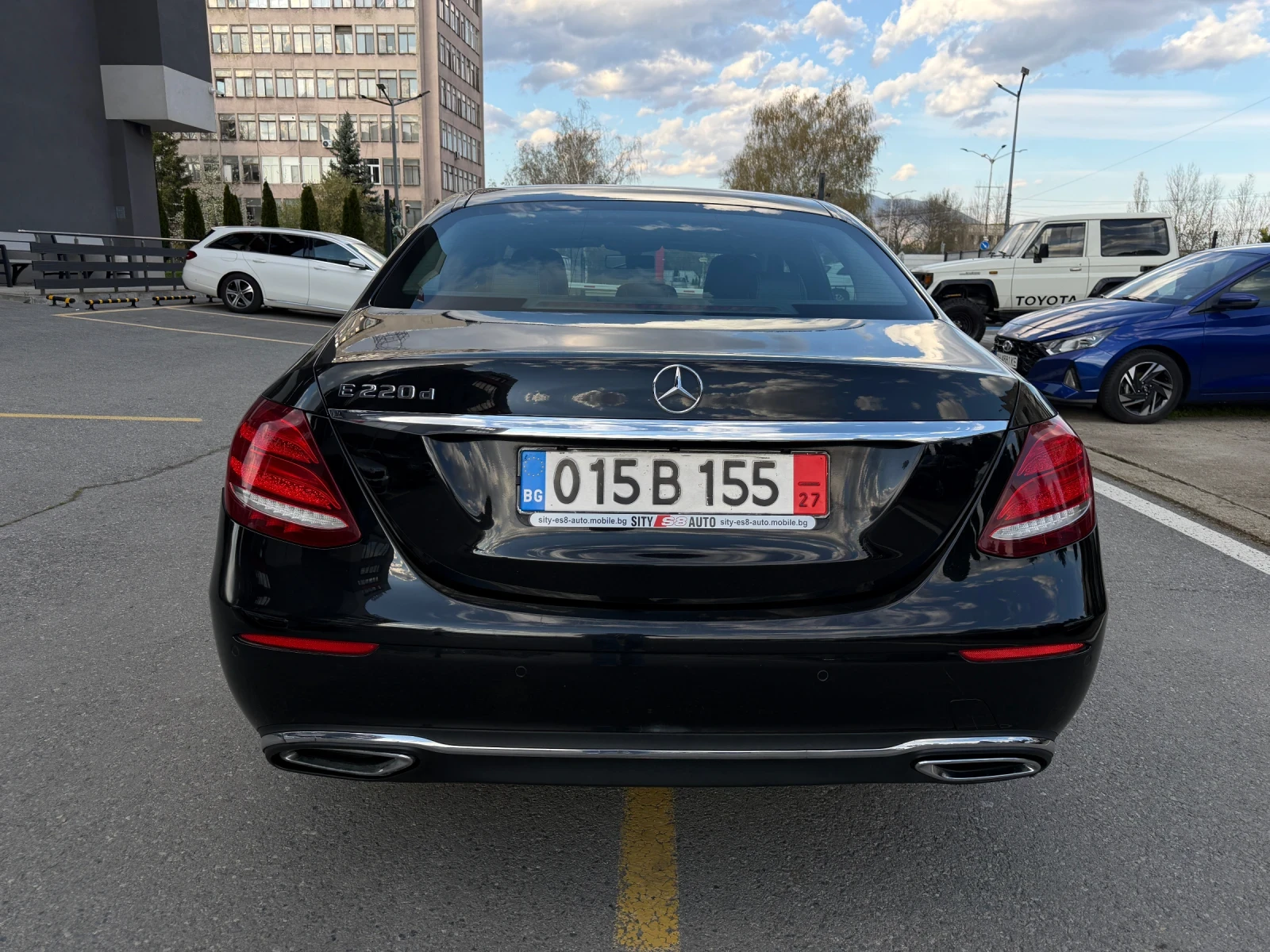 Mercedes-Benz E 220 D, снимка 7 - Автомобили и джипове - 54133288